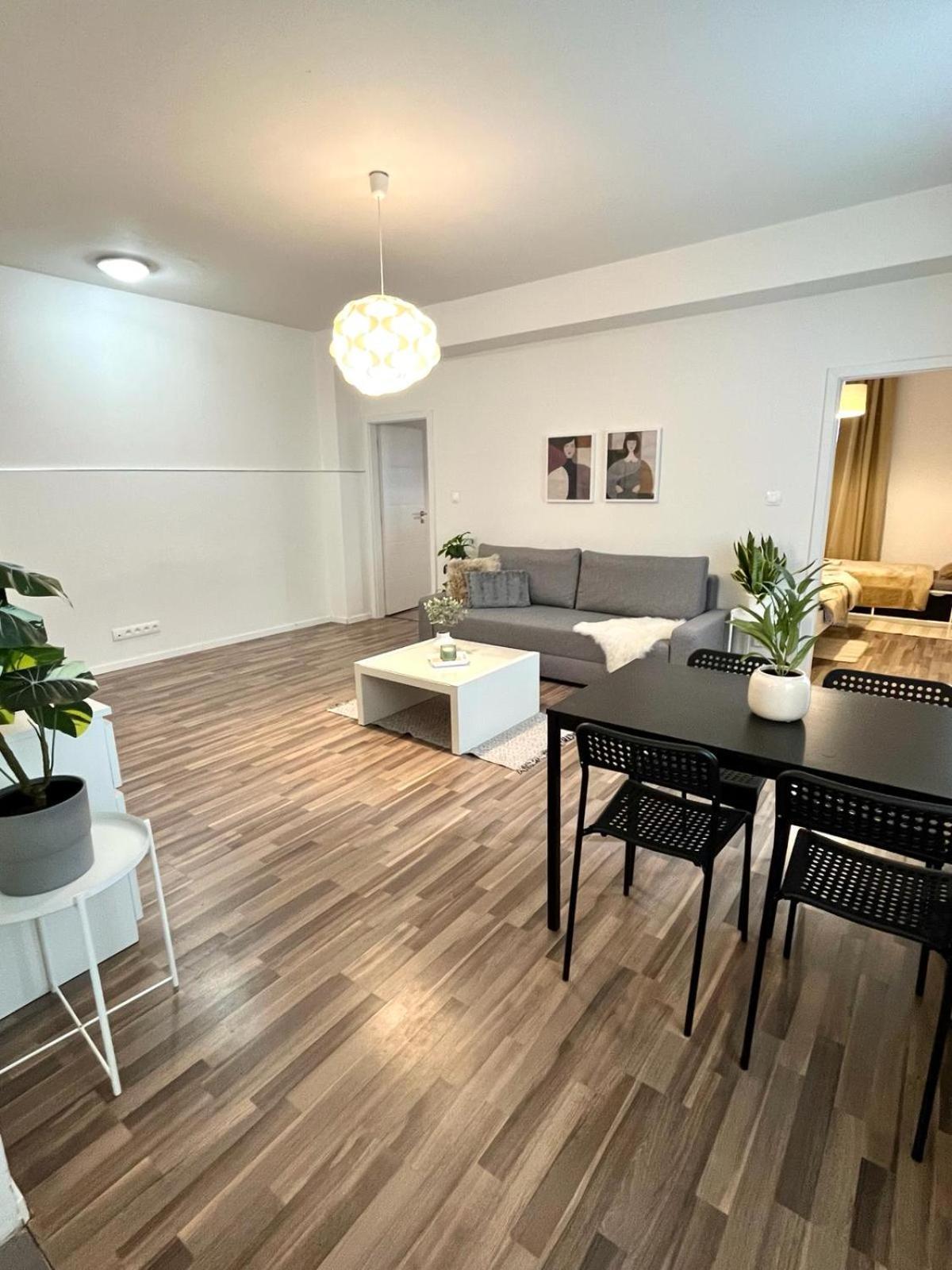 Apartment Adele - Old Town Братислава Экстерьер фото