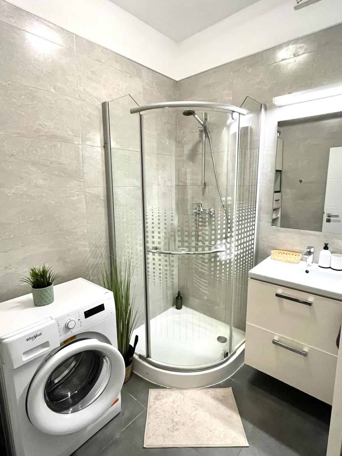 Apartment Adele - Old Town Братислава Экстерьер фото