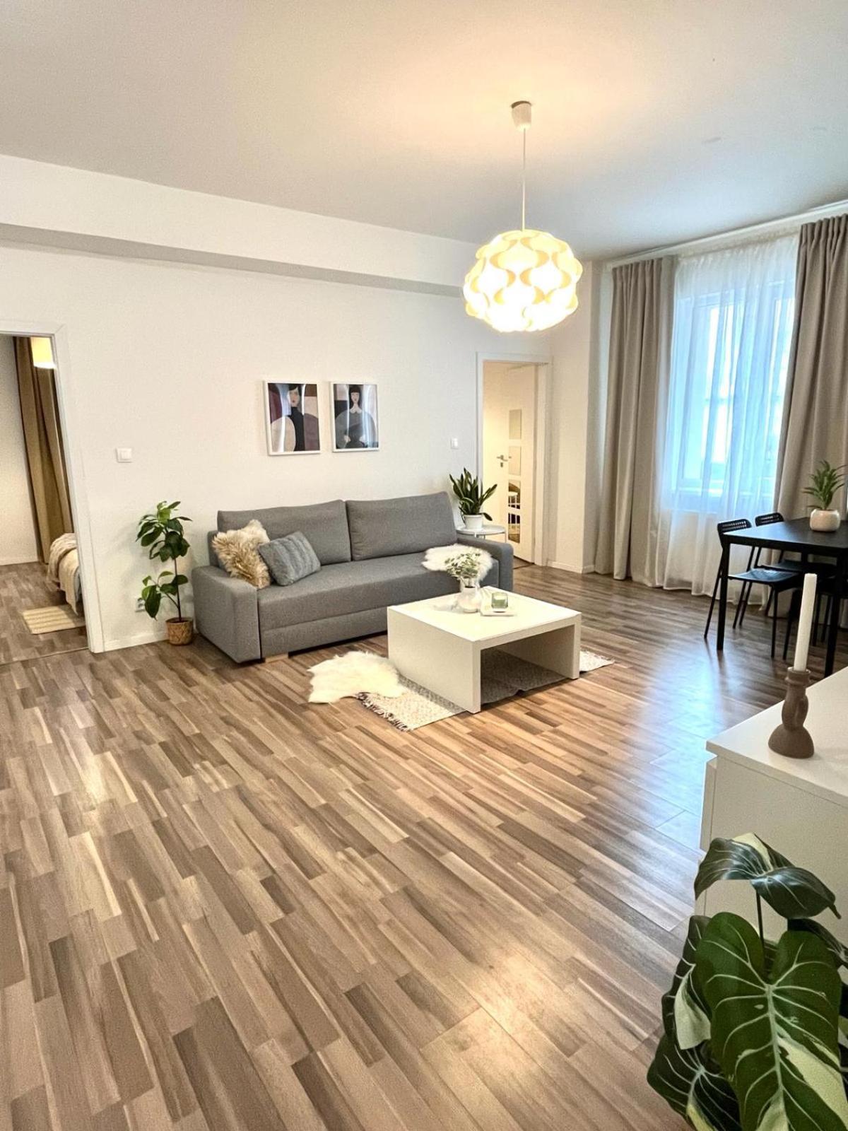 Apartment Adele - Old Town Братислава Экстерьер фото